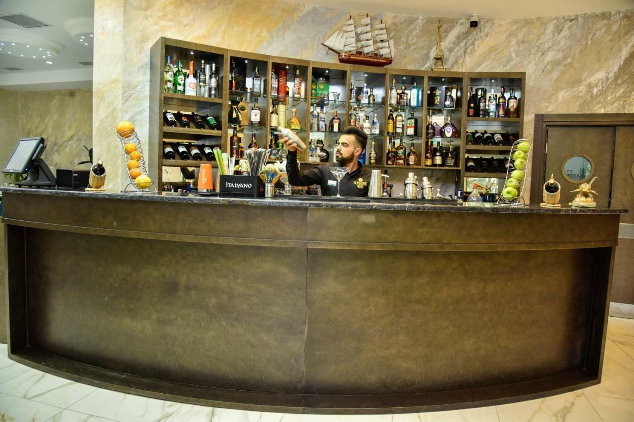 Supreme Hotel Baku Kültér fotó